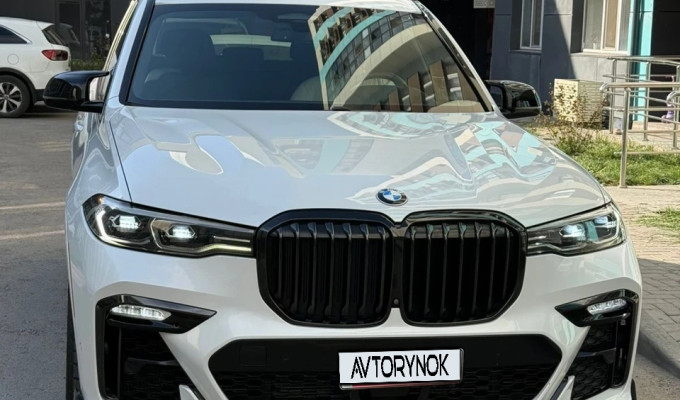 BMW X7 2020 года