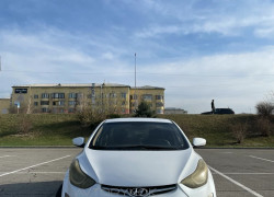 Hyundai Elantra 2015 года