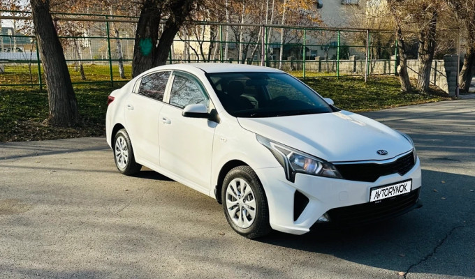 Kia Rio 2021 года