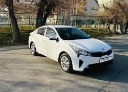 Kia Rio 2021 года
