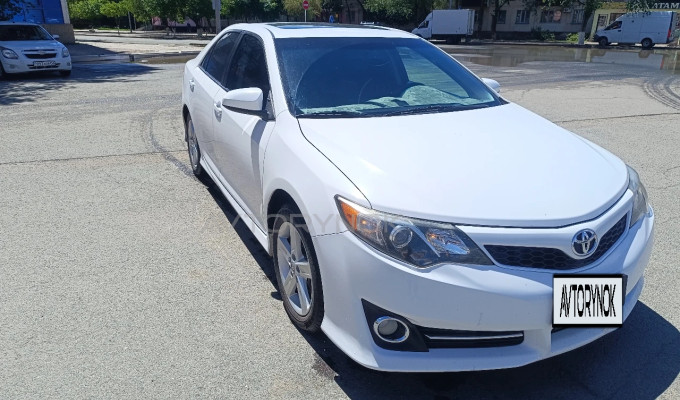 Toyota Camry 2014 года