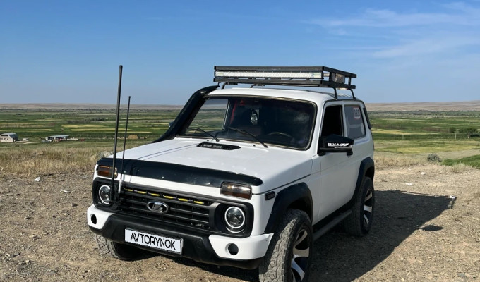 ВАЗ (Lada) 2121 (4x4) 2000 года