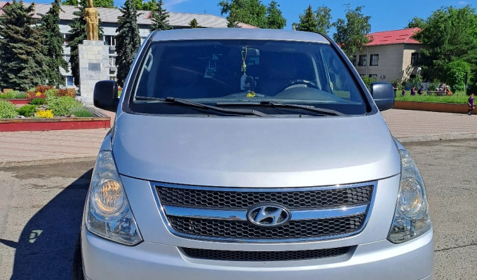 Hyundai Starex 2009 года