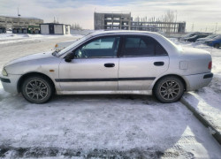 Mitsubishi Carisma 2002 года