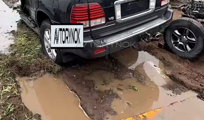 Lexus LX 2002 года