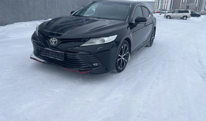 Toyota Camry 2021 года
