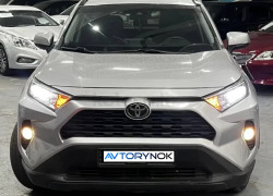 Toyota RAV4 2020 года