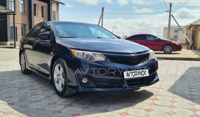 Toyota Camry 2014 года
