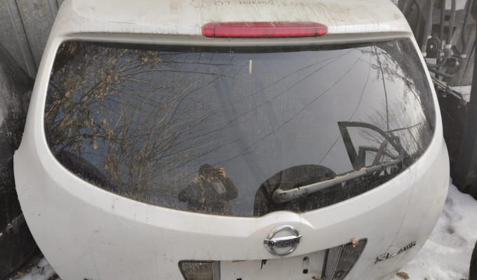 Крышка багажника Nissan Murano