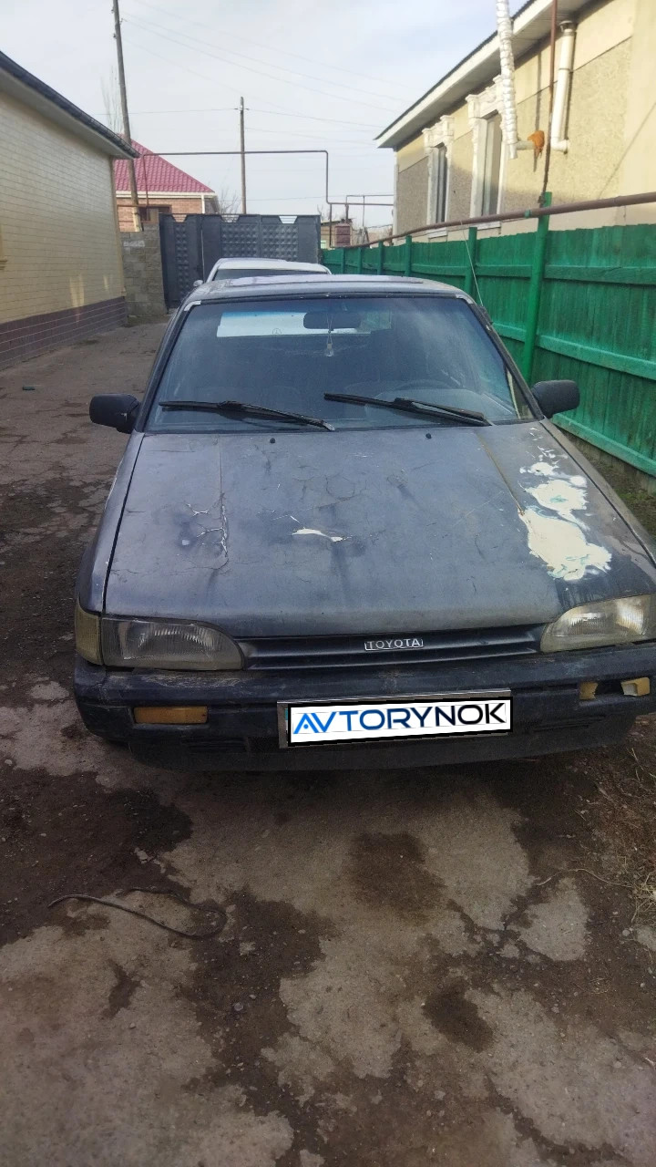 Toyota Corolla, 1988