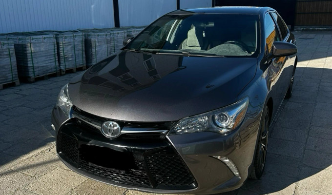 Toyota Camry 2015 года
