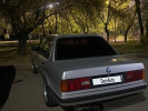 BMW 3 серия 1990 года
