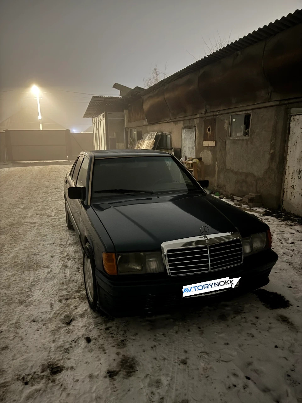 Mercedes-Benz 190, 1983