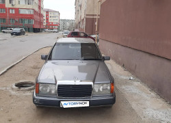 Mercedes-Benz E-Класс 1990 года