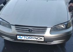 Toyota Camry 1998 года