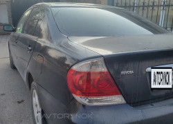 Toyota Camry 2005 года
