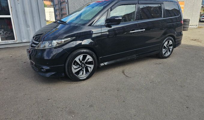 Honda Elysion 2007 года