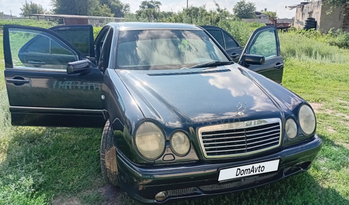 Mercedes-Benz E-Класс 1998 года