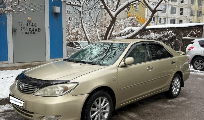 Toyota Camry 2003 года
