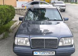 Mercedes-Benz E-Класс 1993 года