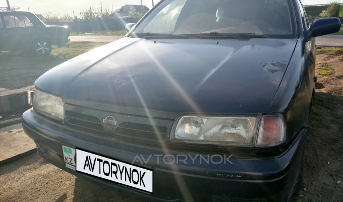 Nissan Primera 1992 года
