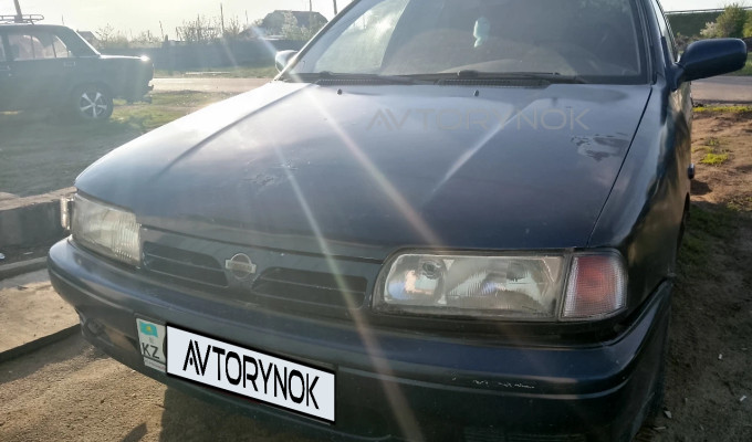 Nissan Primera 1992 года
