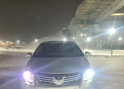 Toyota Avensis 2009 года