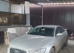 Audi A6 2011 года