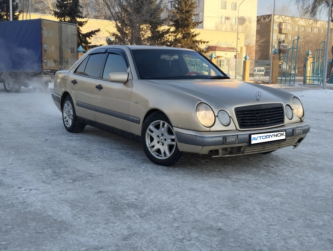 Mercedes-Benz E-Class, 1995