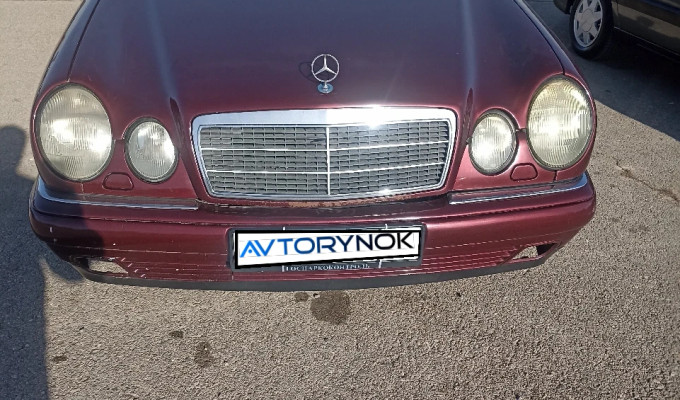 Mercedes-Benz E-Класс 1996 года