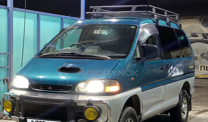 Mitsubishi Delica 1997 года