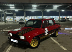 ВАЗ (Lada) 2105 1990 года