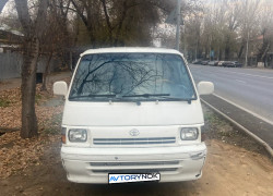 Toyota Hiace 1996 года