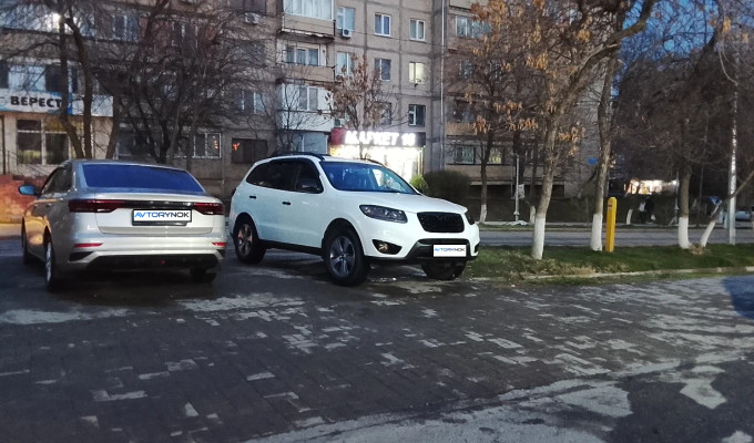 Hyundai Santa Fe 2011 года