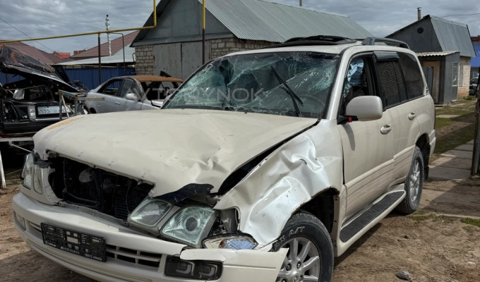 Lexus LX 2003 года