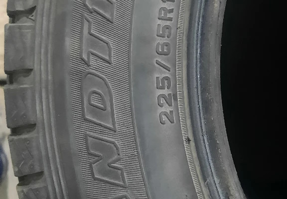 Зимние шины б/у 225/65/R17