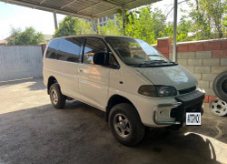 Mitsubishi Delica 1995 года