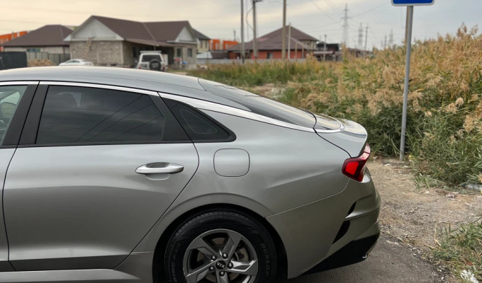 Kia K5 2021 года