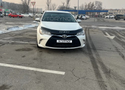 Toyota Camry 2015 года