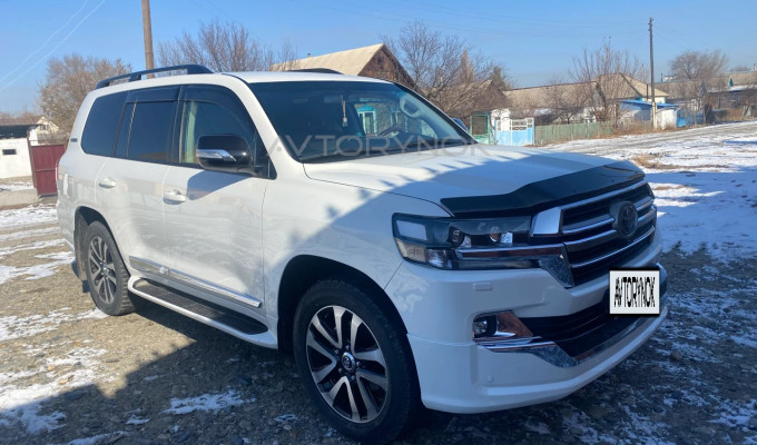 Toyota Land Cruiser 2016 года
