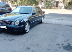 Mercedes-Benz E-Класс 2001 года