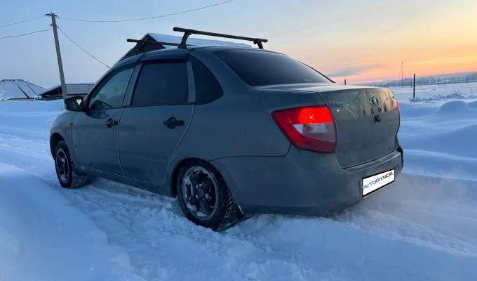 ВАЗ (Lada) Granta 2012 года