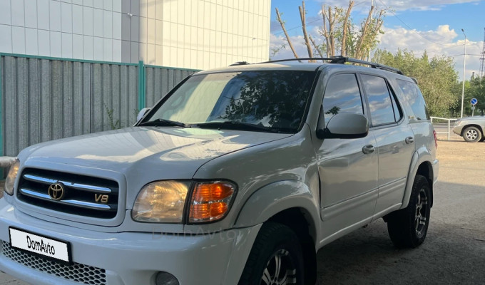 Toyota Sequoia 2003 года