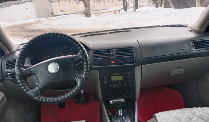 Volkswagen Jetta 2003 года