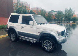 Mitsubishi Pajero 1993 года