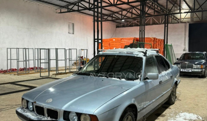 BMW 5 серия 1993 года