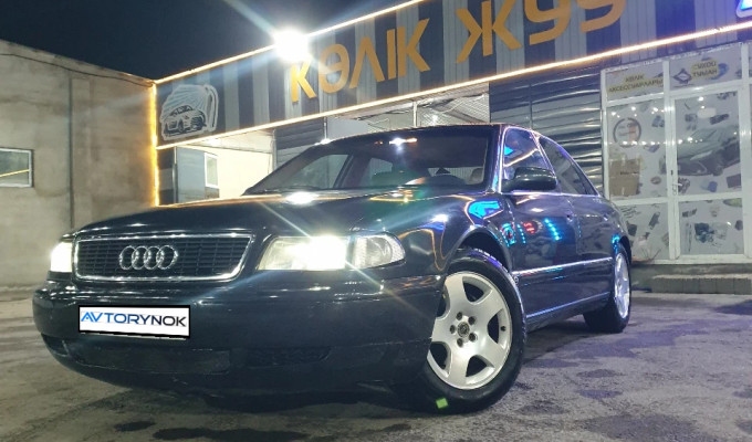 Audi A8 1997 года