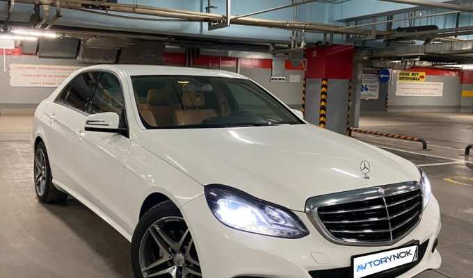 Mercedes-Benz E-Класс 2015 года