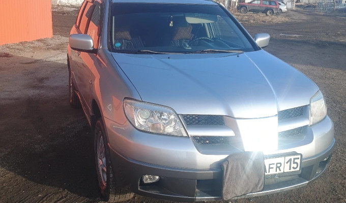 Mitsubishi Outlander 2005 года