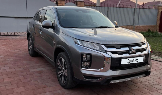 Mitsubishi Outlander 2021 года